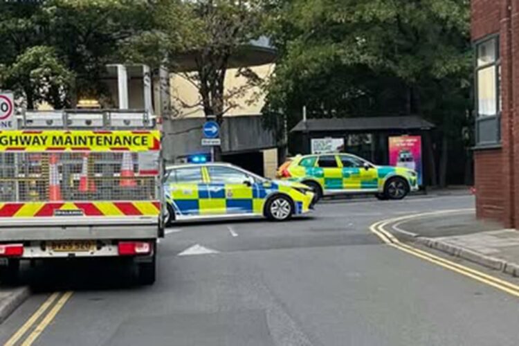 Police close central Swindon road in response to serious incident