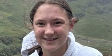 Urgent search for missing Swindon teen last seen outside Tesco