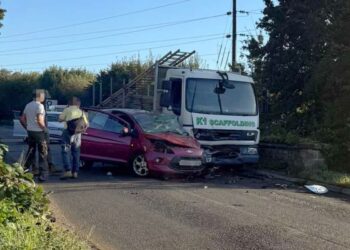 Crash involving lorry and car shuts busy lane in Chippenham