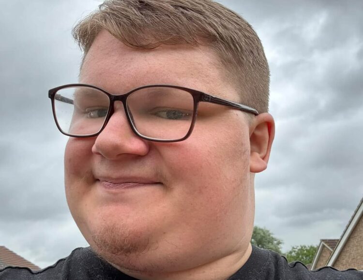 Trowbridge dad avoids prison for collecting vile child abuse images