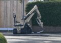 Bag at centre of Swindon bomb scare ‘full of batteries and wires’
