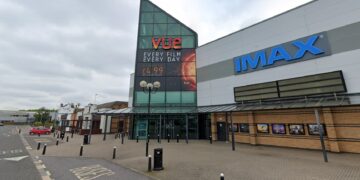 ‘South Asian’ man slaps woman in violent scenes at Swindon cinema