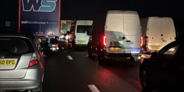 Crash involving lorry shuts M4 in Wiltshire as drivers stuck for hours