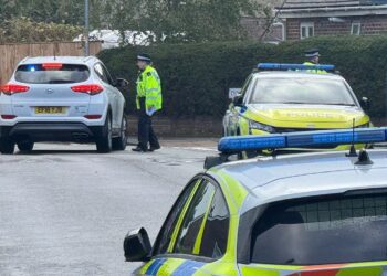 Police probe ‘suspicious package’ as Swindon street cordoned off