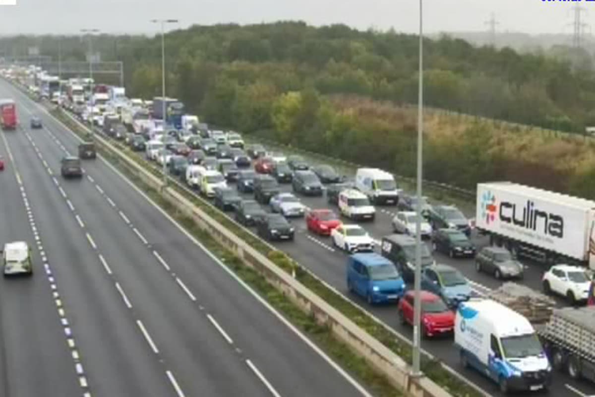 Photo: Wiltshire 999s M4 Bristol Delays: Severe Traffic and Long Queues After Trailer Fire